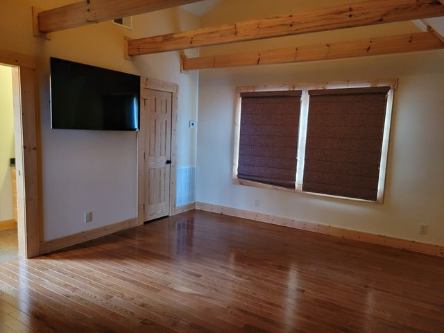 1085 Thunder Ridge Dr, South Pittsburg, TN 37380