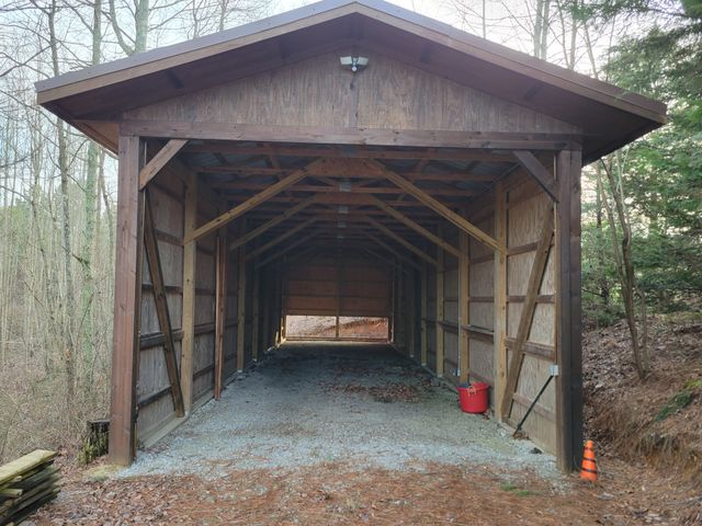 1085 Thunder Ridge Dr, South Pittsburg, TN 37380