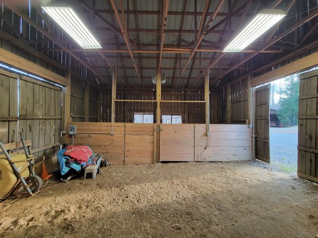 1085 Thunder Ridge Dr, South Pittsburg, TN 37380