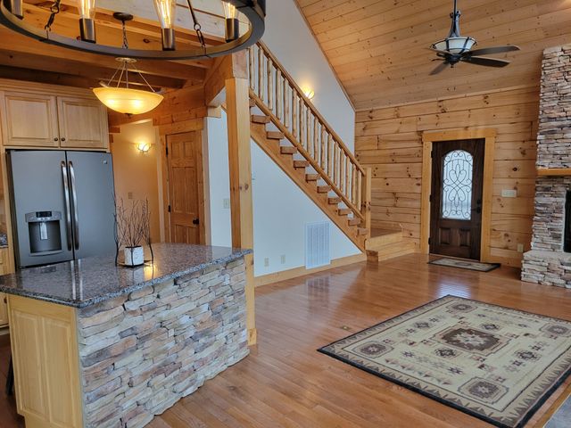 1085 Thunder Ridge Dr, South Pittsburg, TN 37380