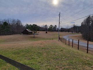 1085 Thunder Ridge Dr, South Pittsburg, TN 37380