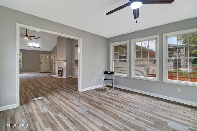 178 Ridgewood Drive, Crossville, TN 38555