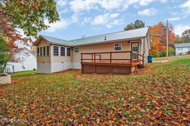 178 Ridgewood Drive, Crossville, TN 38555