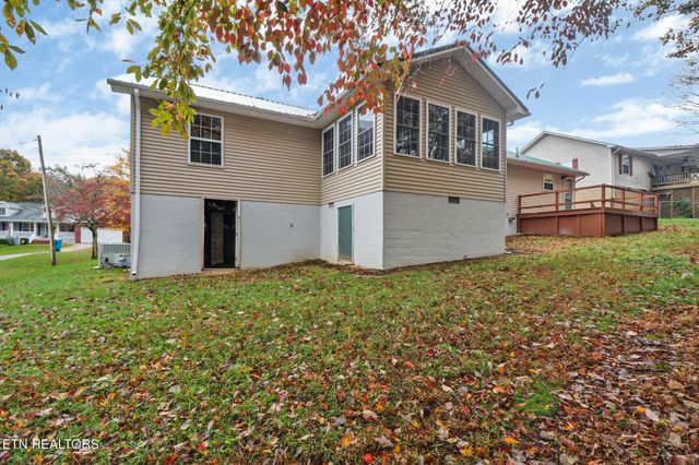 178 Ridgewood Drive, Crossville, TN 38555