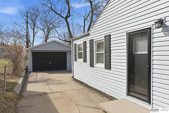 1331 Washington Street, Omaha, NE 68107