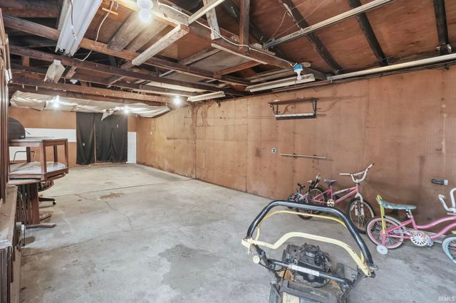 1612 Elmrow Drive, Fort Wayne, IN 46806