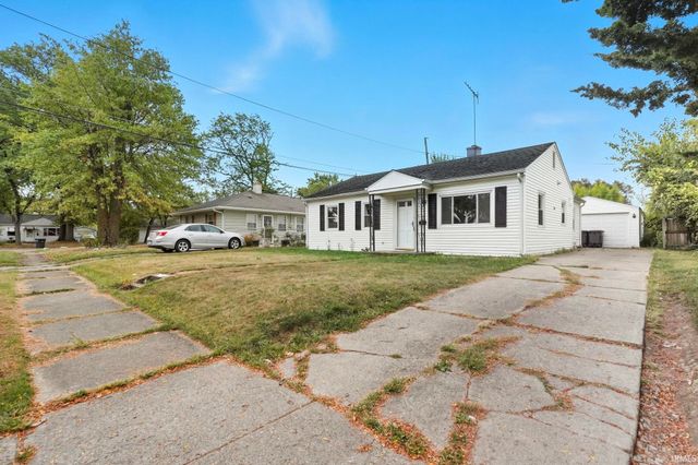 1612 Elmrow Drive, Fort Wayne, IN 46806