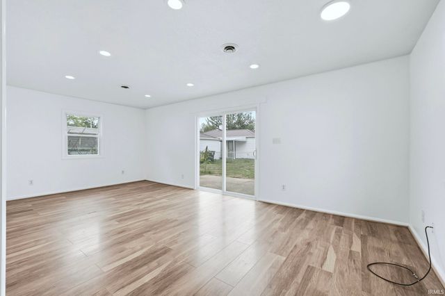 1612 Elmrow Drive, Fort Wayne, IN 46806