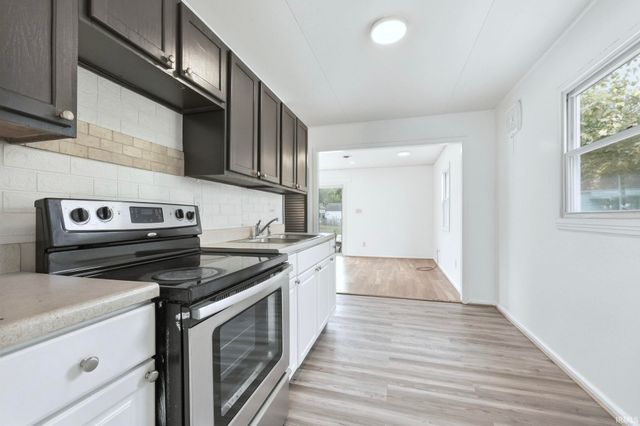 1612 Elmrow Drive, Fort Wayne, IN 46806