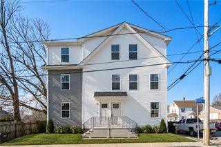 36 Evarts Street, Newport, RI 02840