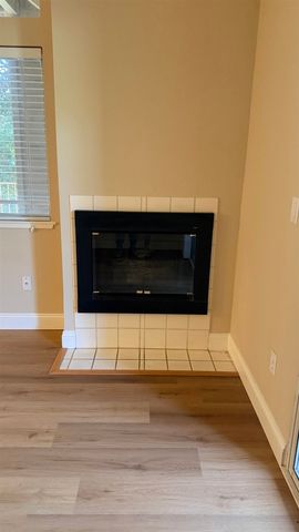 103 103 Tuscany Court, Hercules, CA 94547