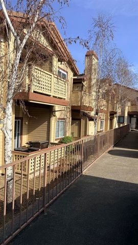 103 103 Tuscany Court, Hercules, CA 94547