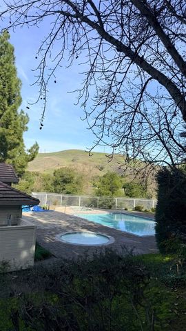 103 103 Tuscany Court, Hercules, CA 94547
