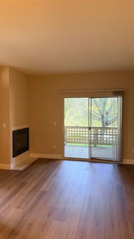 103 103 Tuscany Court, Hercules, CA 94547