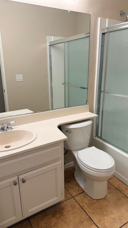 Image 17 of property listing at 103 103 Tuscany Court, Hercules, CA 94547