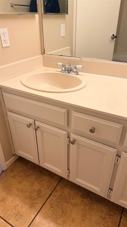 Image 26 of property listing at 103 103 Tuscany Court, Hercules, CA 94547