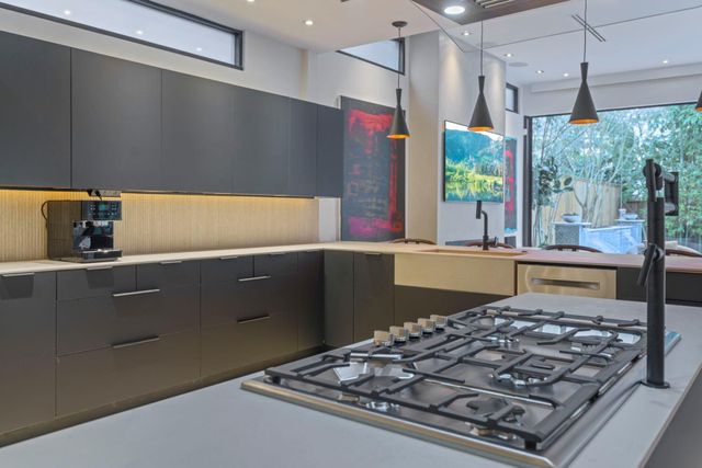 5419 John Dreaper Drive, Houston, TX 77056