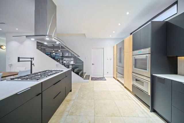 5419 John Dreaper Drive, Houston, TX 77056