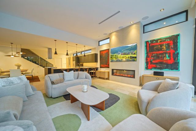 5419 John Dreaper Drive, Houston, TX 77056