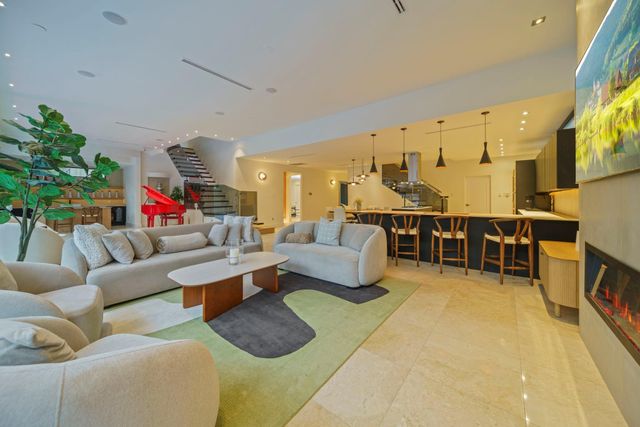 5419 John Dreaper Drive, Houston, TX 77056