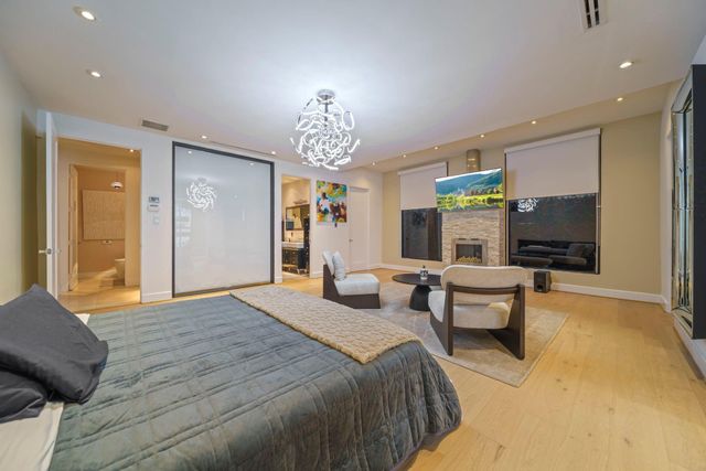 5419 John Dreaper Drive, Houston, TX 77056