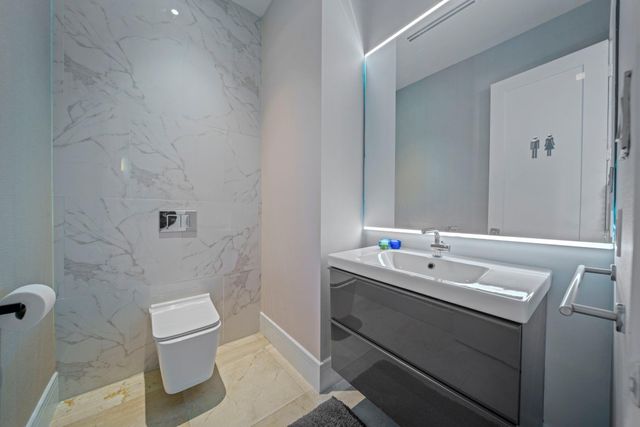 5419 John Dreaper Drive, Houston, TX 77056