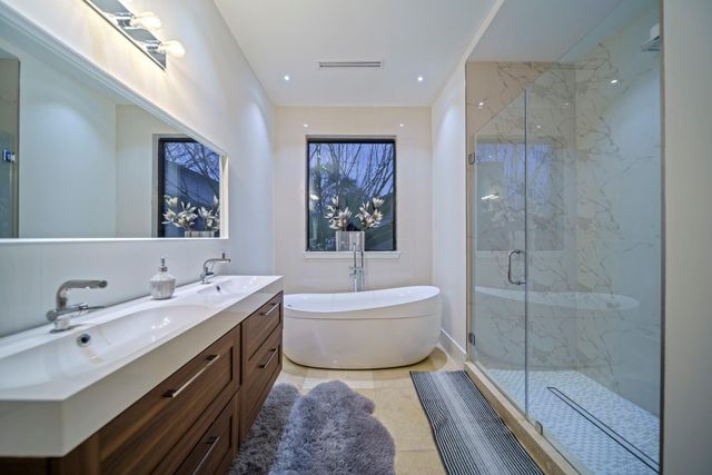 5419 John Dreaper Drive, Houston, TX 77056