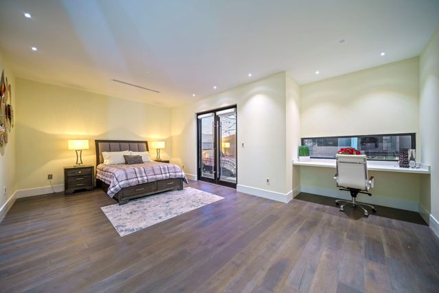 5419 John Dreaper Drive, Houston, TX 77056