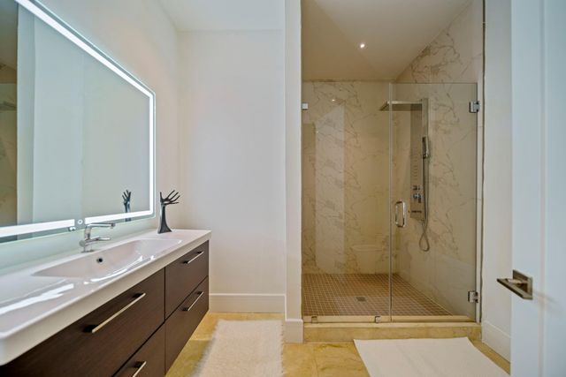 5419 John Dreaper Drive, Houston, TX 77056