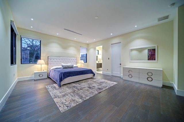 5419 John Dreaper Drive, Houston, TX 77056