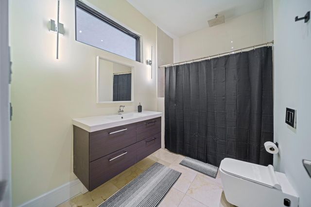 5419 John Dreaper Drive, Houston, TX 77056