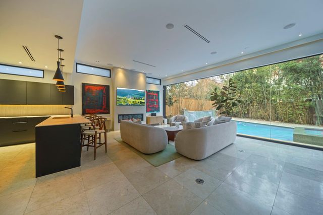 5419 John Dreaper Drive, Houston, TX 77056