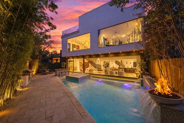 5419 John Dreaper Drive, Houston, TX 77056