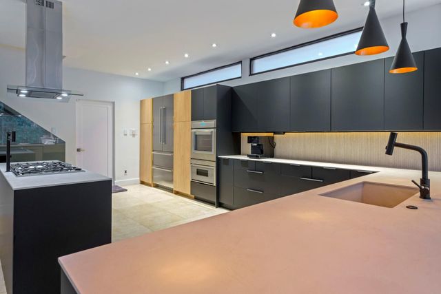 5419 John Dreaper Drive, Houston, TX 77056