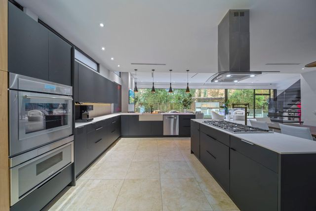 5419 John Dreaper Drive, Houston, TX 77056