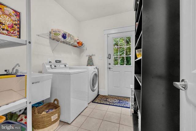 321 FRONT ST, Crumpton, MD 21628