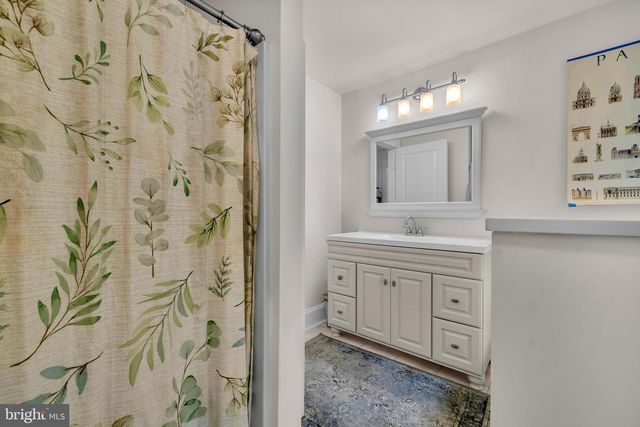 321 FRONT ST, Crumpton, MD 21628