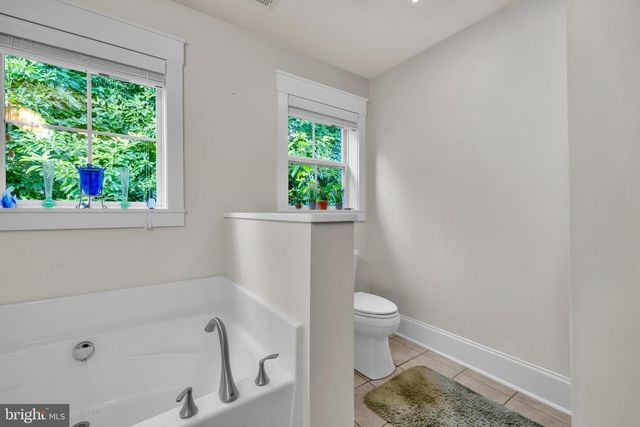 321 FRONT ST, Crumpton, MD 21628