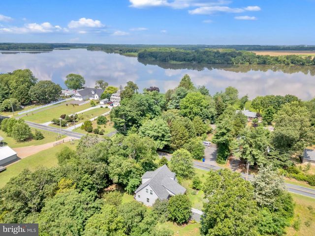 321 FRONT ST, Crumpton, MD 21628