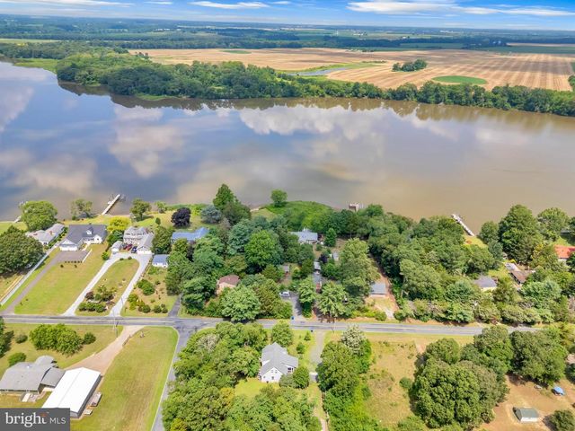 321 FRONT ST, Crumpton, MD 21628