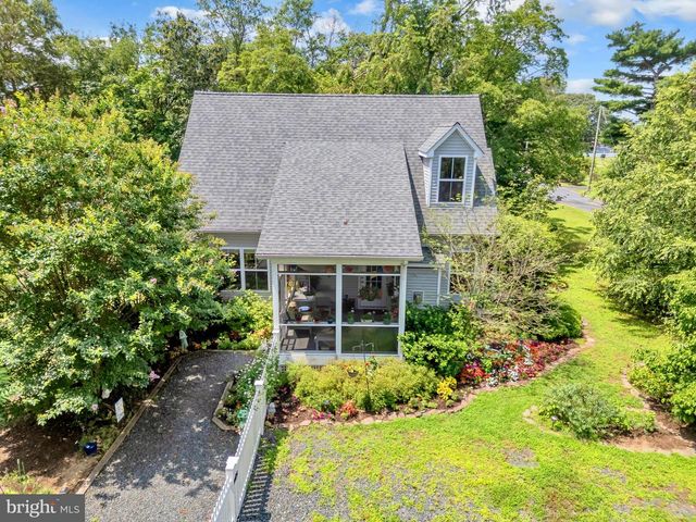 321 FRONT ST, Crumpton, MD 21628