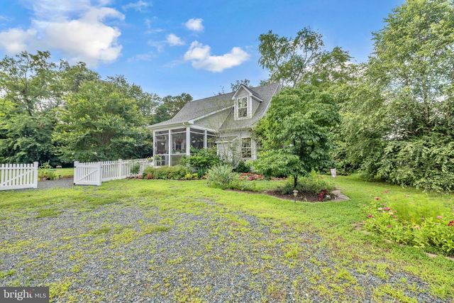 321 FRONT ST, Crumpton, MD 21628