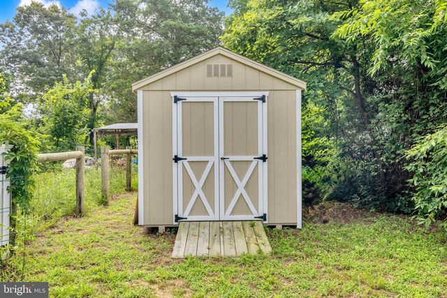 321 FRONT ST, Crumpton, MD 21628
