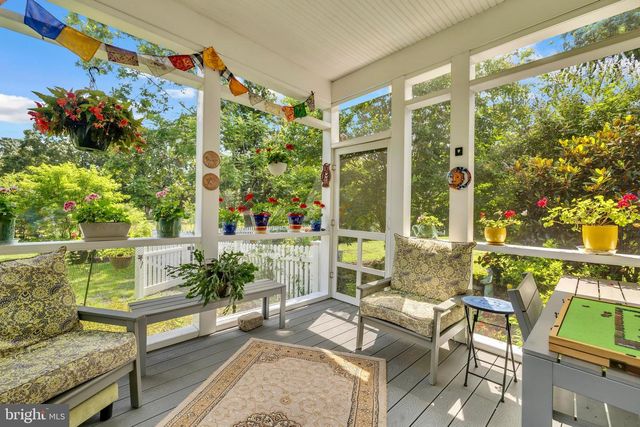 321 FRONT ST, Crumpton, MD 21628
