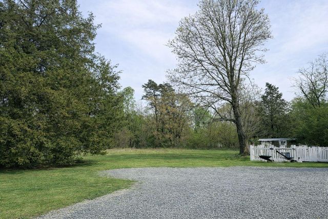 321 FRONT ST, Crumpton, MD 21628