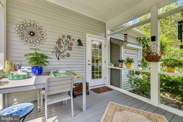 321 FRONT ST, Crumpton, MD 21628