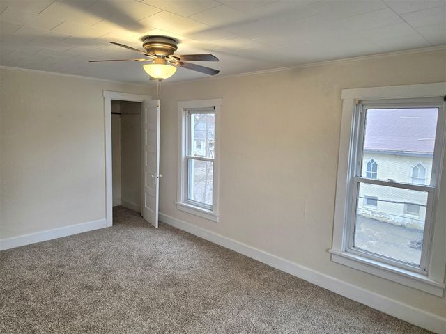 406 E Mcdevitt Avenue, Jackson, MI 49203