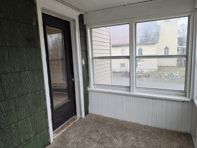 406 E Mcdevitt Avenue, Jackson, MI 49203