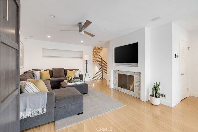 1456 Manhattan Beach Boulevard D, Manhattan Beach, CA 90266