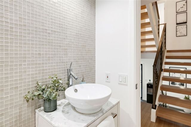 1456 Manhattan Beach Boulevard D, Manhattan Beach, CA 90266
